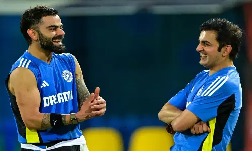 Virat Kohli and Gautam Gambhir Photo goes viral in Team India Practice Session IND vs SL Odi Series Virat Kohli and Gautam Gambhir Photo goes viral in Team India Practice Session IND vs SL Odi Series
