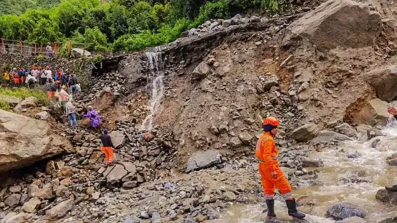 15 Telugu pilgrims stranded in Kedarnath