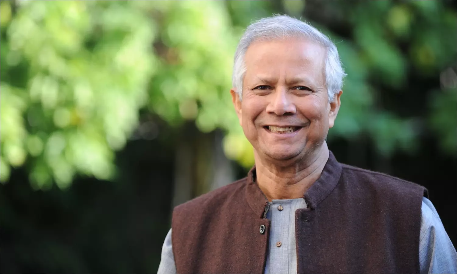 Bangladesh political crisis Nobel laureate Mohammed Yunus in prime ministerial race