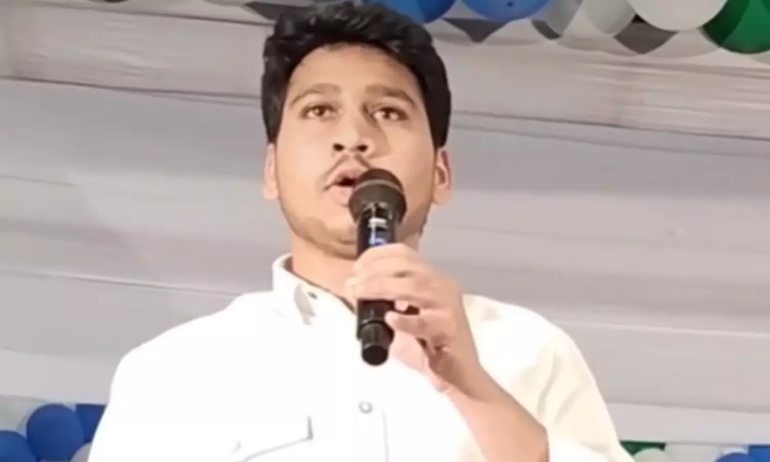 Jogi Rajeev: జోగి రమేశ్ కుమారుడిని అదుపులోకి తీసుకున్న ఏసీబీ అధికారులు