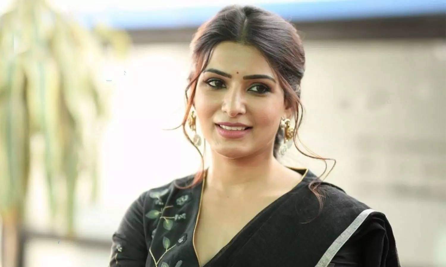 Actress samantha shares first selfie photo after naga chaitanyas engagement