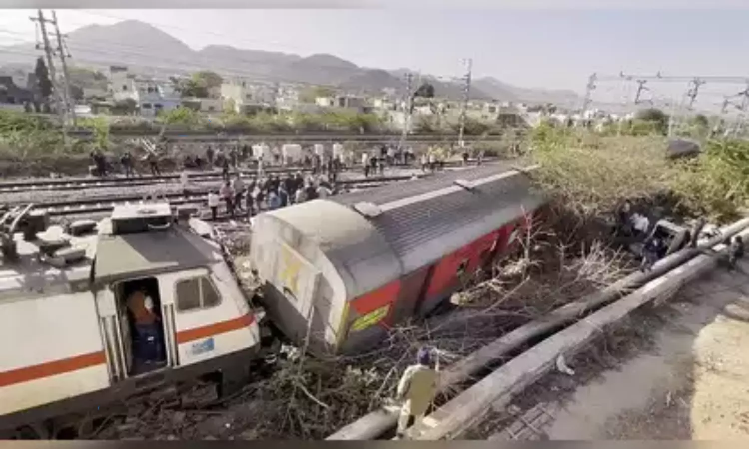 Sabarmati Express Train Derailed in Uttar Pradesh