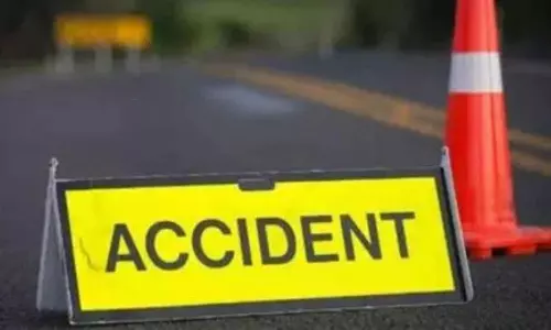 Fatal Road Accident In Ap seven laborers killed as cash picker lorry overturns Fatal Road Accident In Ap seven laborers killed as cash picker lorry overturns