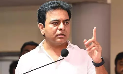 KTR press meet: ఇదేం సంస్కృతి.. నెయిల్ కట్టర్స్‌తో దాడి చేస్తారా ?