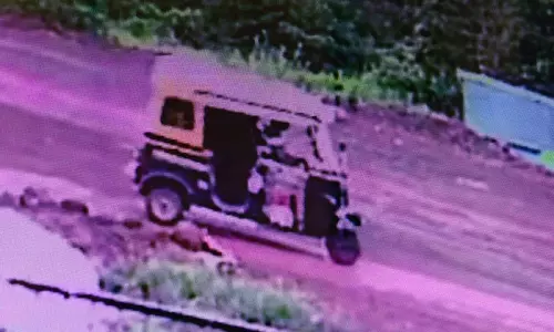 Maharashtra Nursing Trainee Rape Case: కోల్కతా ఘటన అలా ఉండగానే తాజాగా మరో ఉదంతం Maharashtra Nursing Trainee Rape Case: కోల్కతా ఘటన అలా ఉండగానే తాజాగా మరో ఉదంతం