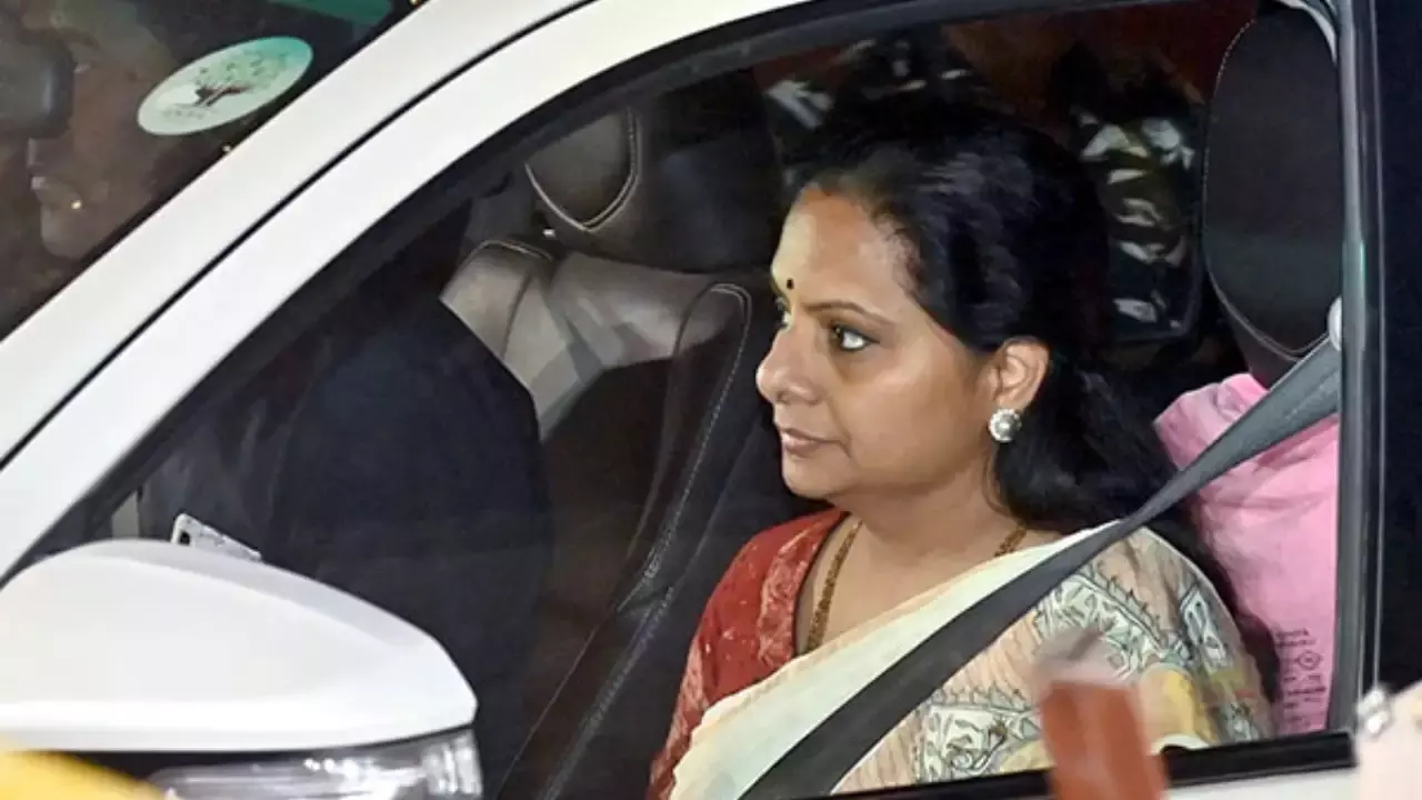 BRS MLC Kavitha Reached Hyderabad: హైదరాబాద్ చేరుకున్న బీఆర్ఎస్ ఎమ్మెల్సీ కవిత