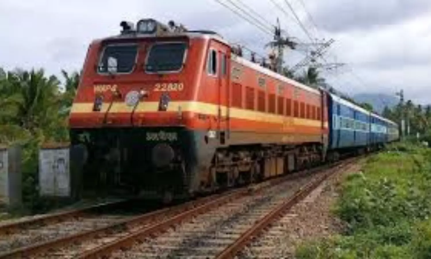 Big alert for railway passengers 70 trains canceled on 23, 24, 25 due to Dana Typhoon