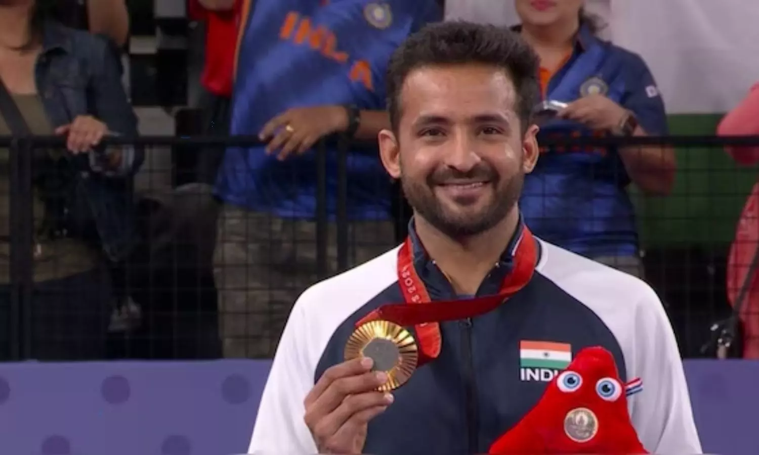 indian athlet nitesh kumar wins gold medal in badminton paris paralympics 2024