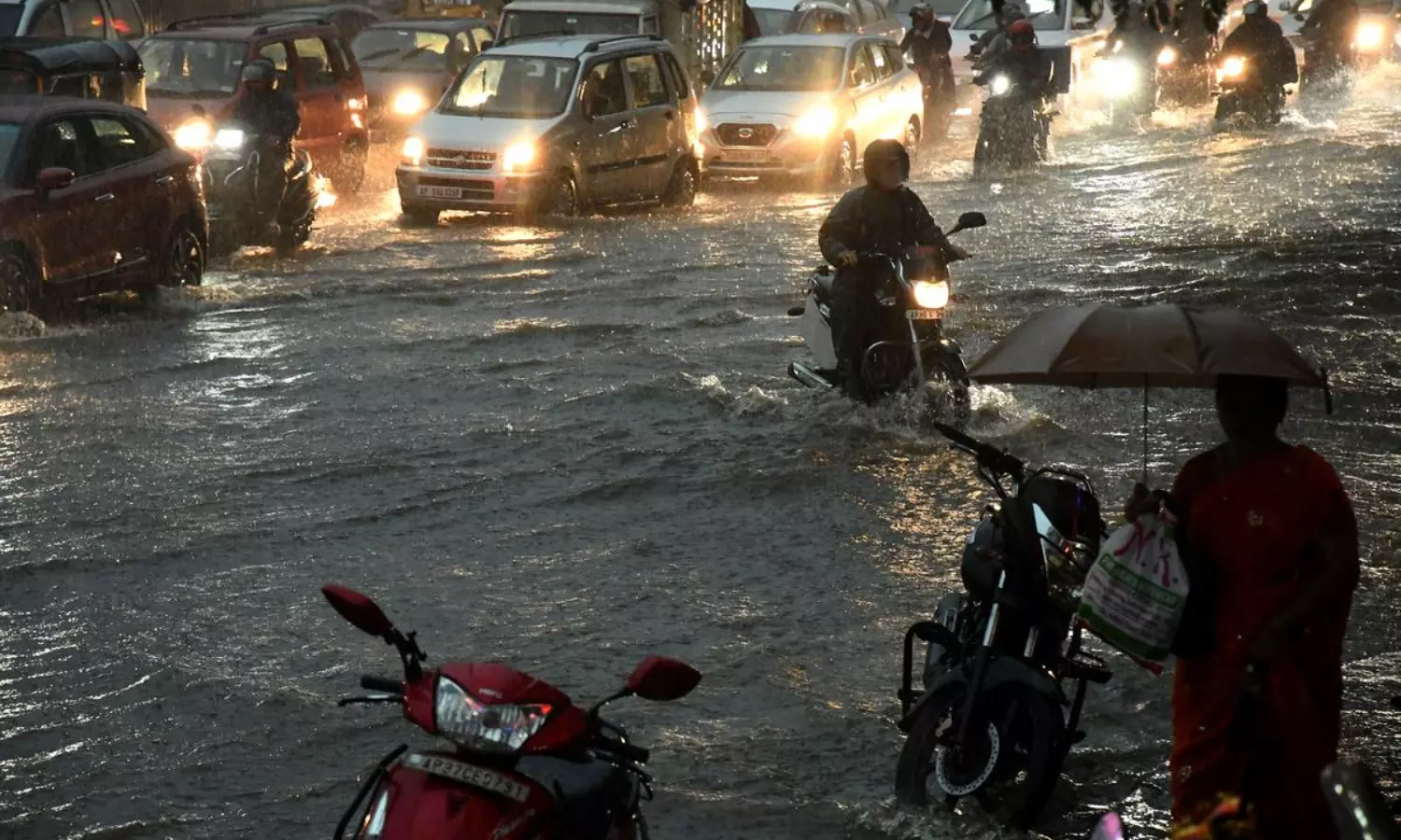 Rain Alert IMD has announced that there will be heavy rains in Telangana and AP for two days