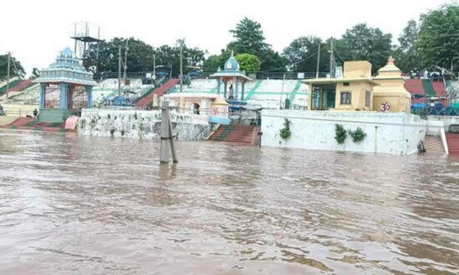 Godavari River at the Brink of First Danger Alert