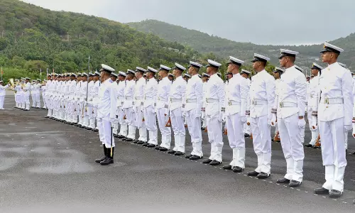Jobs in Indian Navy Here are the details of qualifications and vacancies