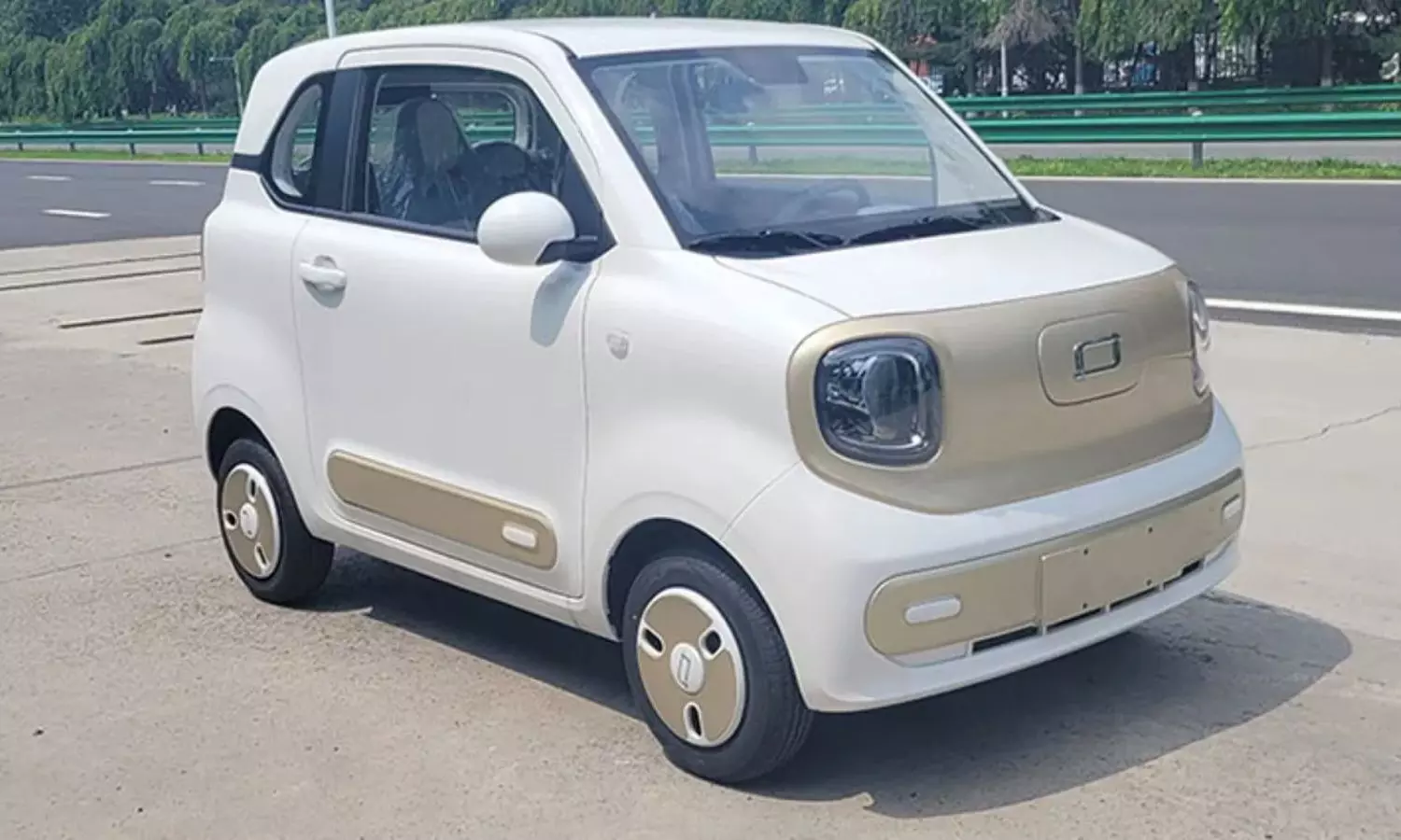 Xiaoma Electric Car: బుల్లి కారు వచ్చేస్తోంది.. సింగిల్ ఛార్జ్‌పై 1200 కిమీ రేంజ్.. బైక్ ధరకే కొనండి..!