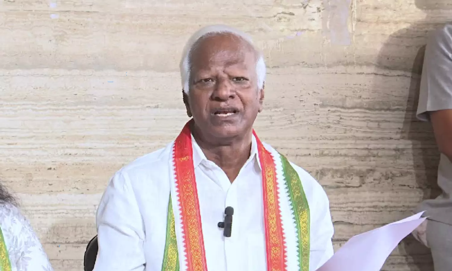 Kadiyam Srihari interesting comments on party defection