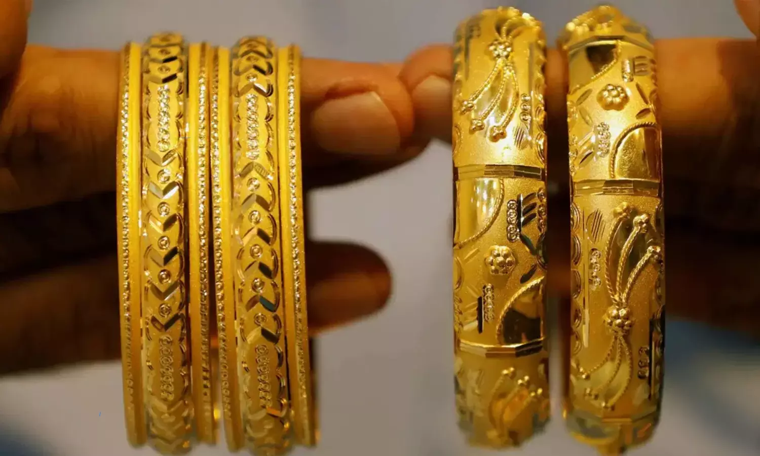 Gold Rate Today rises rs 250 per 10 grams in Hyderabad check latest gold and silver rates full details