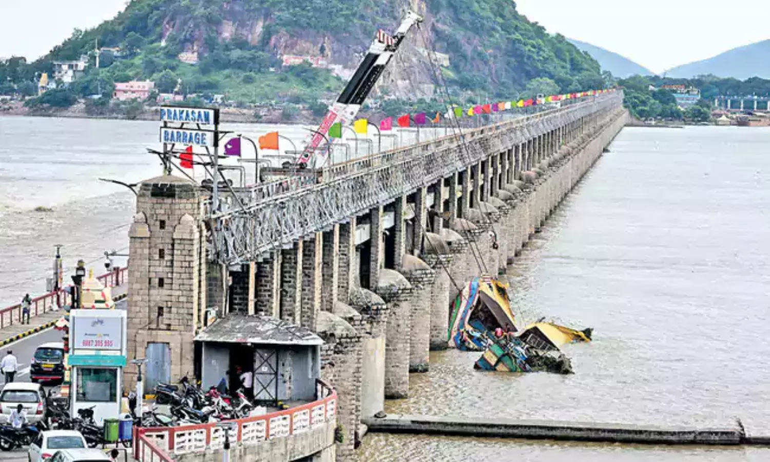 Attempts to rescue boats in Prakasam barrage failed