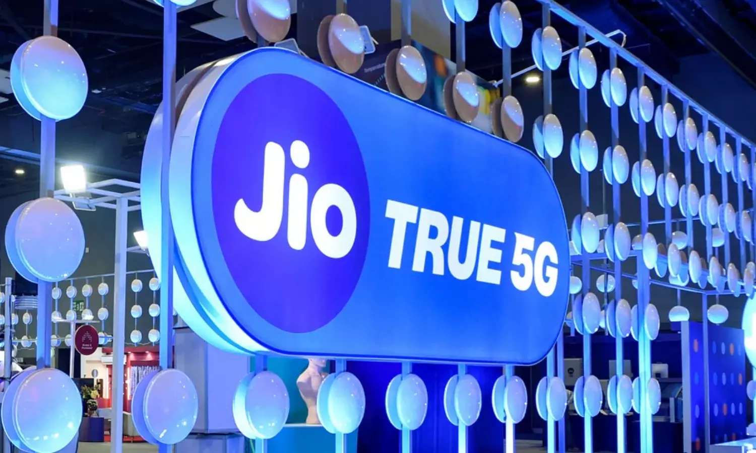 Mukesh Ambani Announced RelianceJio Diwali Dhamaka Offer for 1 Year Free in Jio Airfiber