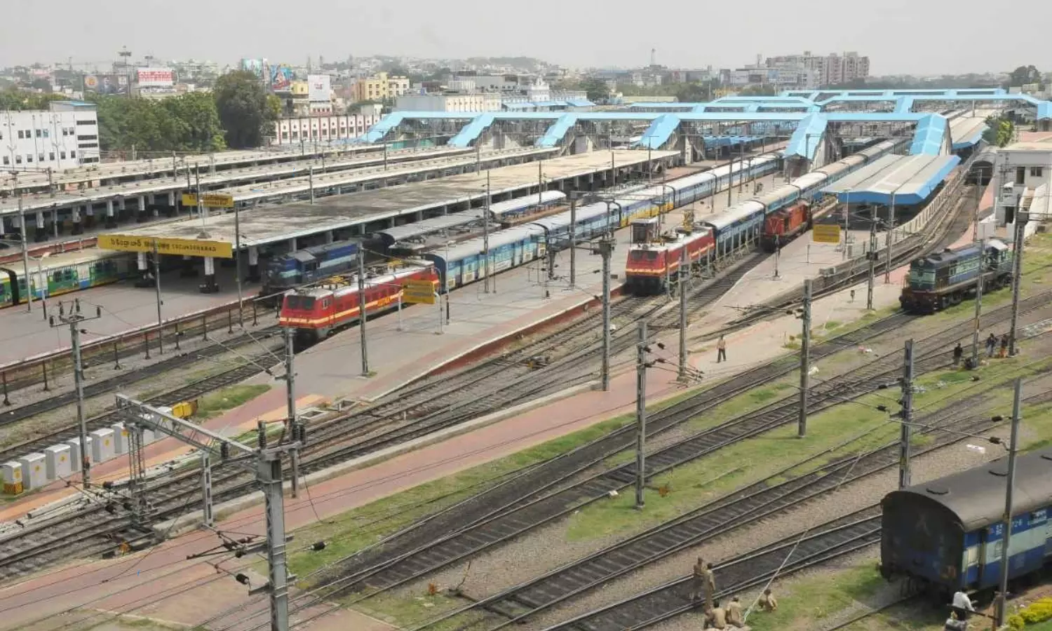 new delhi station indian railway highest earning railway station with rs 3337 crore check full details