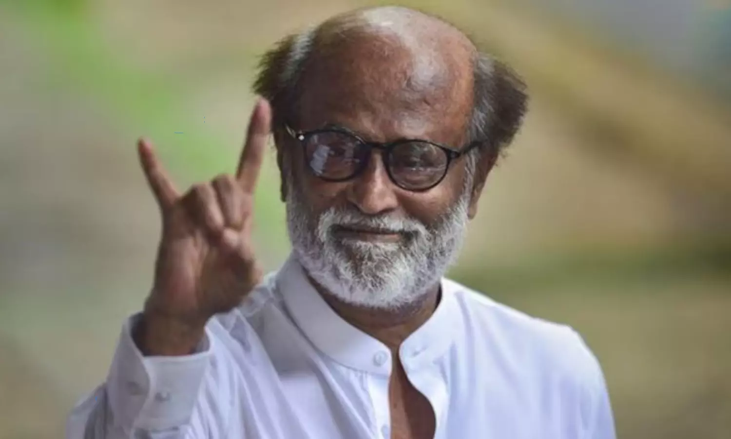 Rajinikanth refuses to answer political questions