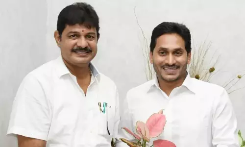 YSRCP Former MLA Kilari Rosaiah To joins Janasena Tomorrow