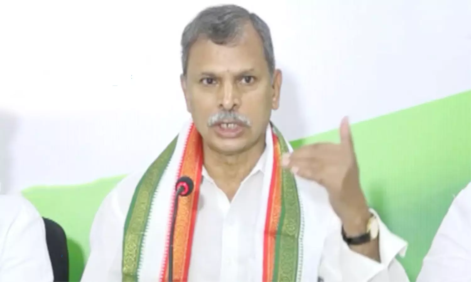 Congress leader Tulasi Reddy fires on Prime Minister Modi and CM Chandrababu