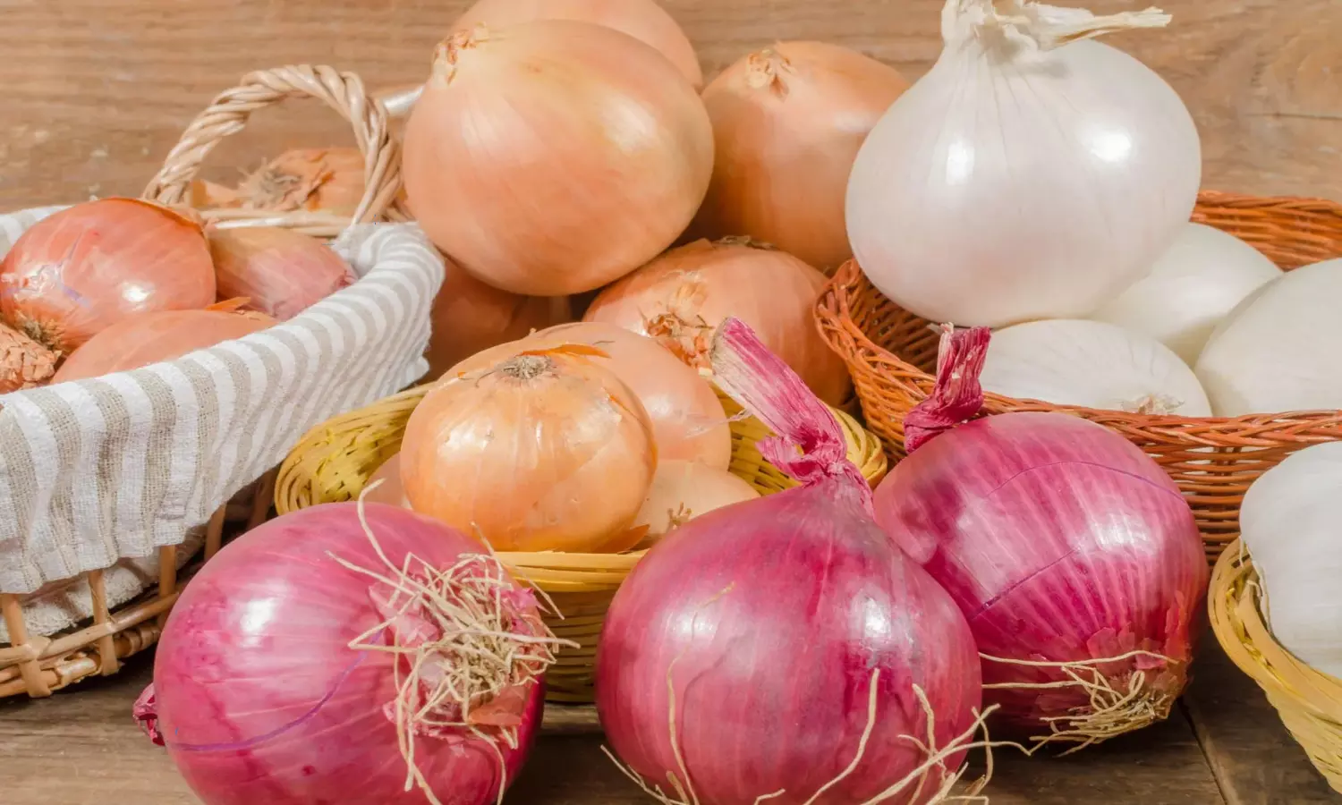 Central Govt to Sell Onions From Reserves to Check Prices