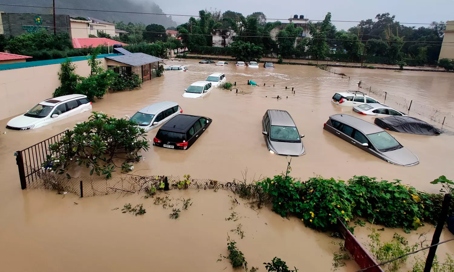 Heavy rains devastate in Nepal, 112 people died, Bihar is a looming threat