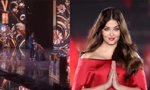 Actress aishwarya rai takes blessings from balakrishna in iifa awards 2024, Viral video Actress aishwarya rai takes blessings from balakrishna in iifa awards 2024, Viral video