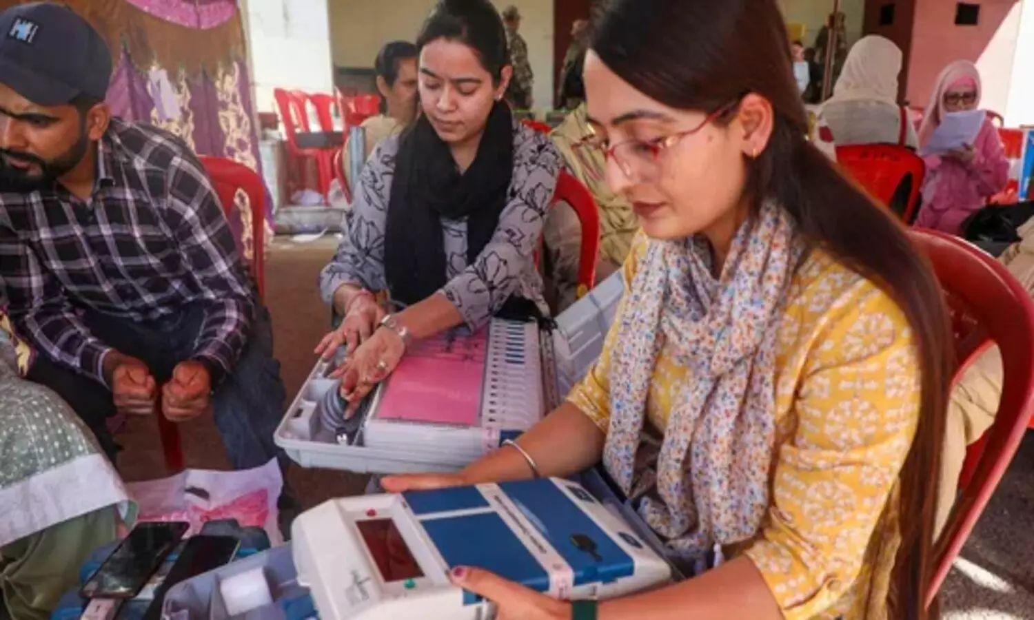 The results of the final phase of voting in Jammu and Kashmir today will be announced on October 8