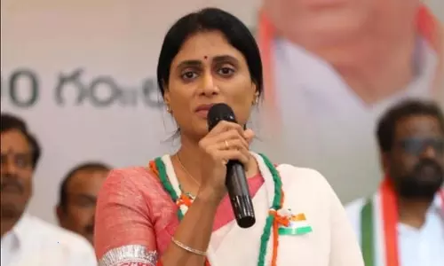 Ownership came to our 48 hour deadline Says YS Sharmila Ownership came to our 48 hour deadline Says YS Sharmila