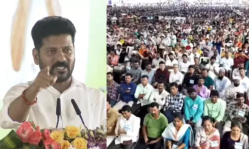 Revanth Reddy: మీరే కోరి మరీ కొరివి దయ్యాన్ని తెచ్చుకున్నారు.. ఎల్బీ స్టేడియంలో రేవంత్ రెడ్డి Revanth Reddy: మీరే కోరి మరీ కొరివి దయ్యాన్ని తెచ్చుకున్నారు.. ఎల్బీ స్టేడియంలో రేవంత్ రెడ్డి