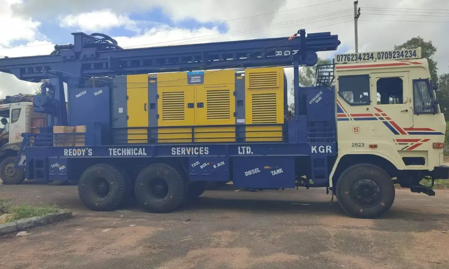 Vehicles Smuggling At National Highways Near By Vikarabad