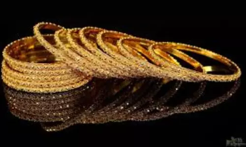 Gold Rate Today: మహిళలూ వెంటనే బంగారం కొనేయ్యండి..ఒక్కసారిగా భారీగా తగ్గిన పసిడి ధర