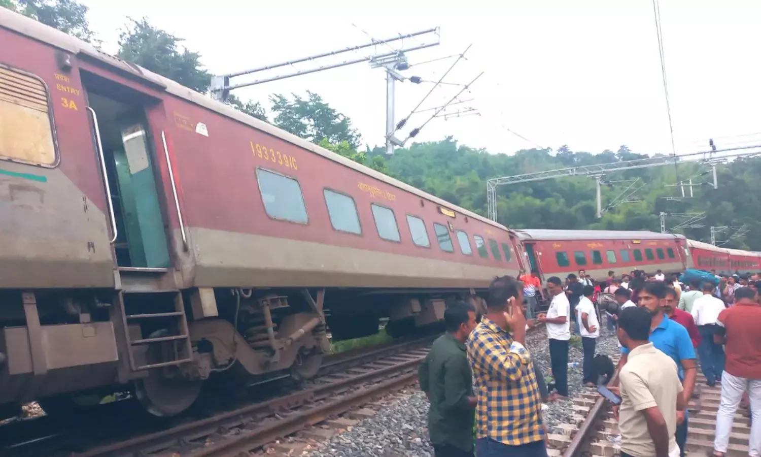 Assam Train Derailed: పట్టాలు తప్పిన మరో రైలు.. వణికిస్తోన్న వరుస ఘటనలు