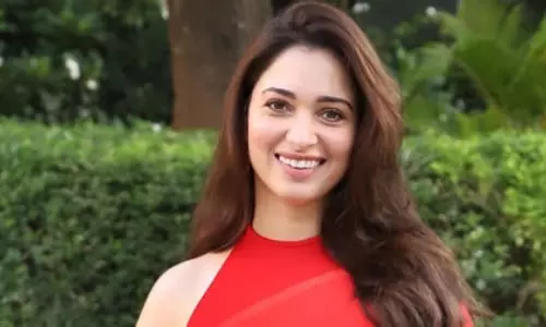Tamannaah Bhatia: మనీలాండరింగ్ కేసులో నటి తమన్నా..5 గంటలపాటు విచారించిన ఈడీ Tamannaah Bhatia: మనీలాండరింగ్ కేసులో నటి తమన్నా..5 గంటలపాటు విచారించిన ఈడీ