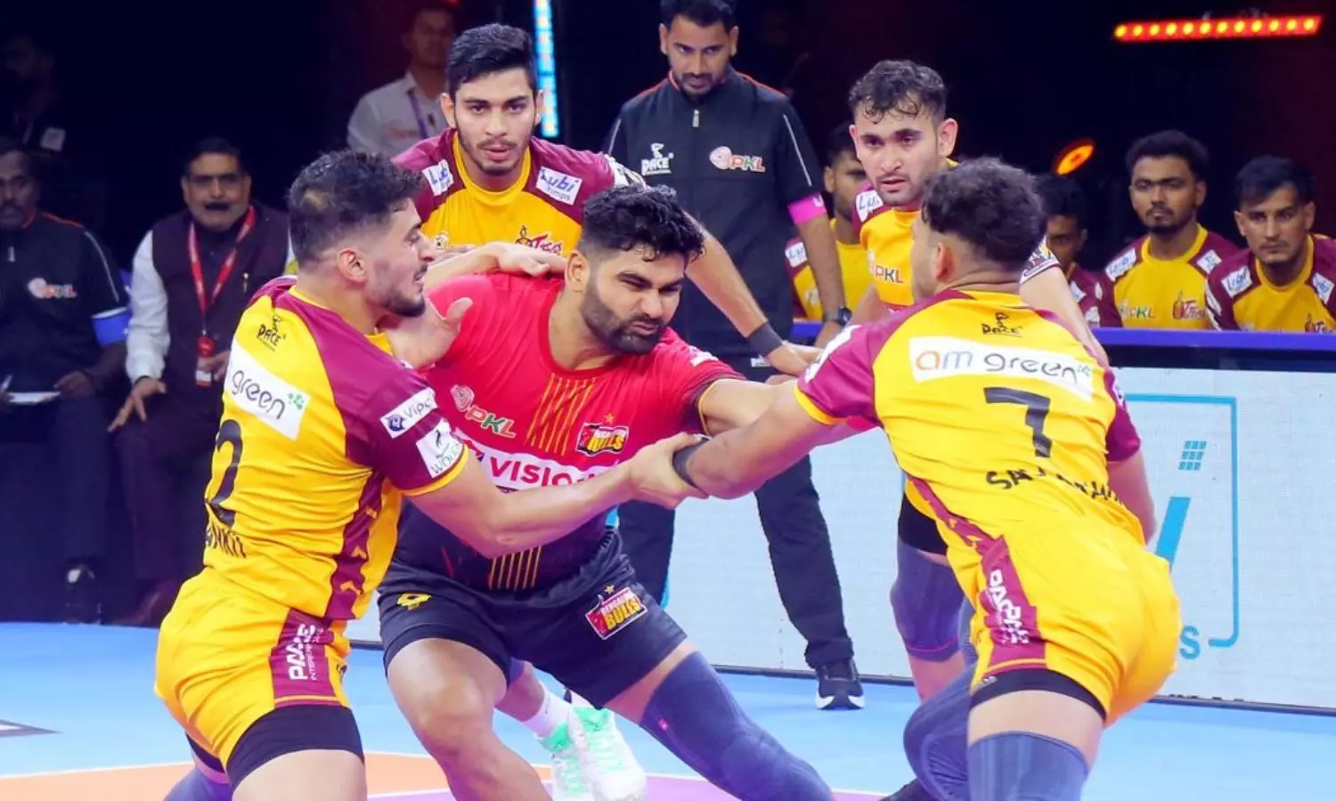 Telugu Titans defeated Bengaluru Bulls 37-29 in the first match of the Pro Kabaddi League