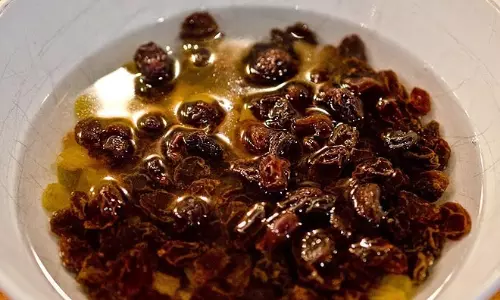 Health Benefits With Drinking Raisin Water Daily Health Benefits With Drinking Raisin Water Daily