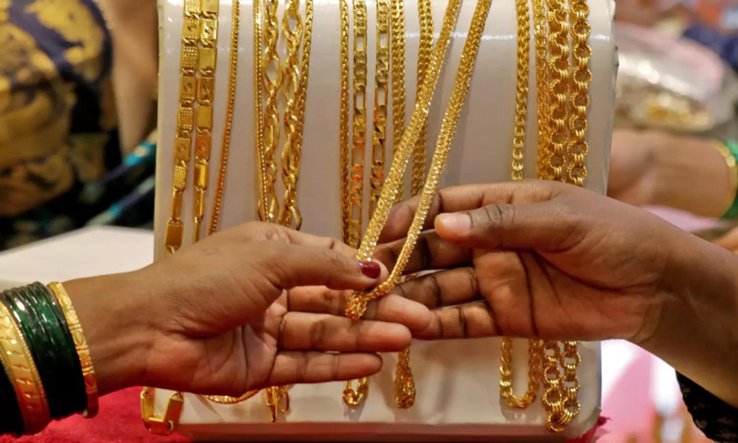 Gold Rate Today Check 22K, 24K Gold Prices in Delhi, Mumbai, Kolkata Hyderabad