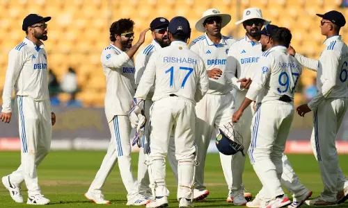 IND vs NZ 2nd Test: టీమిండియాకు గుడ్న్యూస్.. పూణే టెస్ట్కు సిద్ధమైన స్టార్ ప్లేయర్.. ప్లేయింగ్ 11 చూస్తే కివీస్కు గుండె దడే IND vs NZ 2nd Test: టీమిండియాకు గుడ్న్యూస్.. పూణే టెస్ట్కు సిద్ధమైన స్టార్ ప్లేయర్.. ప్లేయింగ్ 11 చూస్తే కివీస్కు గుండె దడే