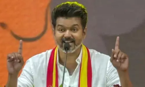 Vijay: రాజకీయ తొలి ప్రసంగంతోనే తమిళనాడు ప్రజలను కట్టి పడేసిన విజయ్