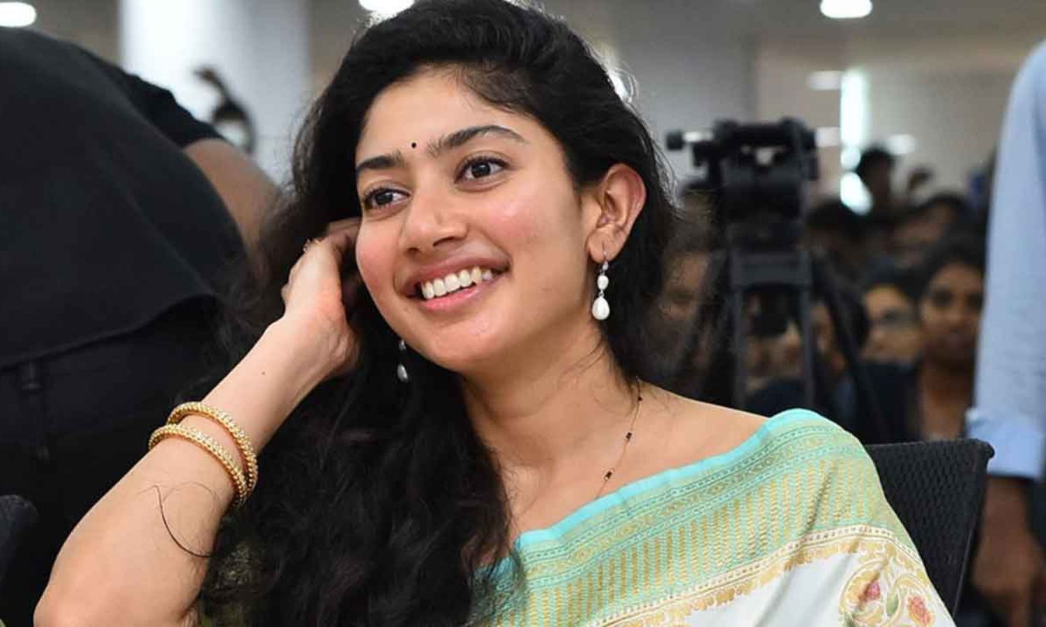 #BoycottSaiPallavi ఎందుకు ట్రెండ్ అవుతోంది... ఆమె చేసిన కామెంట్స్ ఏంటి?