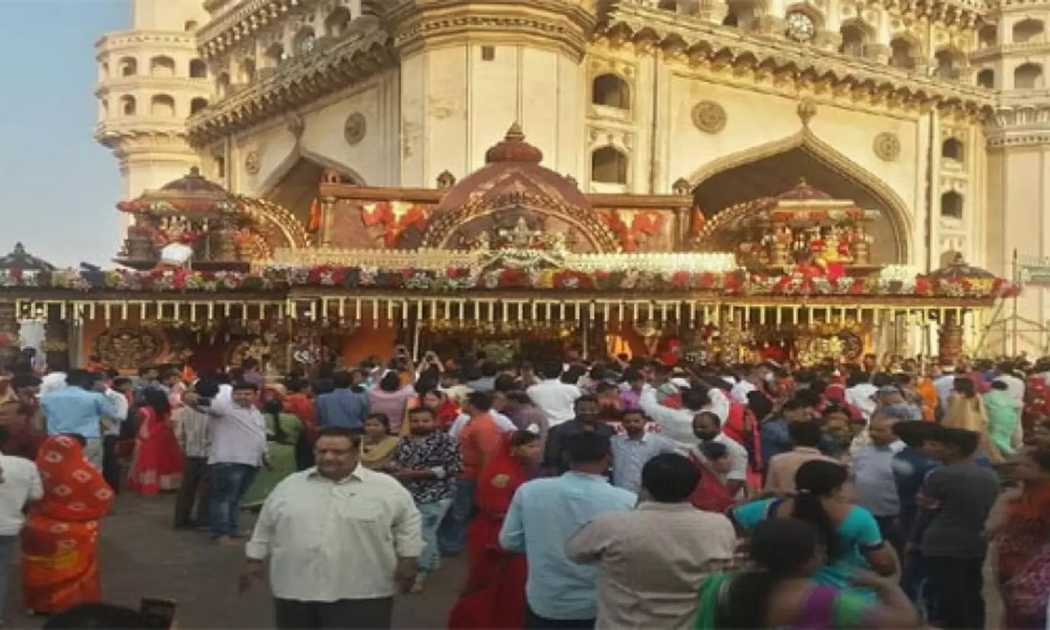 Silver Coins Distributed for Devotees in Charminar Bhagyalaxmi Temple