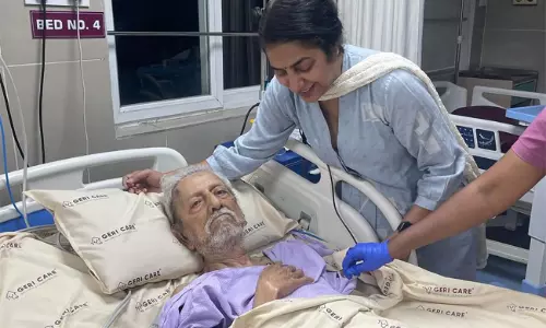 Charuhasan: ఆసుపత్రిలో చేరిన చారు హాసన్.. ఫొటోలు షేర్ చేసిన సుహాసిని Charuhasan: ఆసుపత్రిలో చేరిన చారు హాసన్.. ఫొటోలు షేర్ చేసిన సుహాసిని