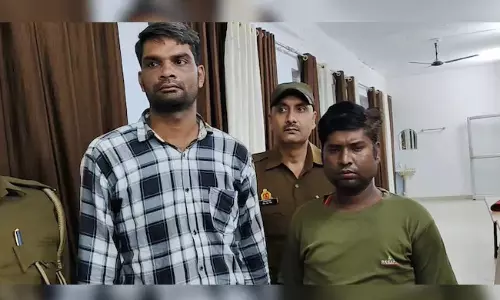 Man Dating Woman: ఫోన్ చేసి డేటింగ్ కోసం రమ్మని చెప్పిన మహిళ.. పౌడర్, సెంట్ కొట్టుకుని వెళ్లి కిడ్నాప్ అయ్యారు Man Dating Woman: ఫోన్ చేసి డేటింగ్ కోసం రమ్మని చెప్పిన మహిళ.. పౌడర్, సెంట్ కొట్టుకుని వెళ్లి కిడ్నాప్ అయ్యారు