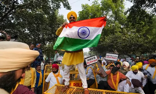 Sikh Protests in Delhi: ఖలిస్తానీలకు ఎదురు తిరిగిన సిక్కులు.. ఒక్కసారిగా సీన్ రివర్స్
