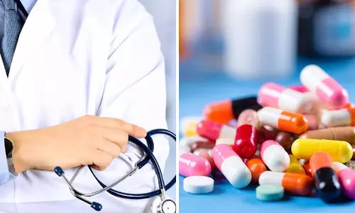 Telangana: ఫేక్ డాక్టర్స్, నిషేధిత మందులు.. తెలంగాణ మెడికల్ కౌన్సిల్ దాడుల్లో వెలుగులోకి నిజాలు Telangana: ఫేక్ డాక్టర్స్, నిషేధిత మందులు.. తెలంగాణ మెడికల్ కౌన్సిల్ దాడుల్లో వెలుగులోకి నిజాలు