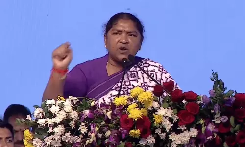 Minister Seethakka: మహిళలపై ఆర్థిక భారం పడకుండా ప్రభుత్వం చర్యలు Minister Seethakka: మహిళలపై ఆర్థిక భారం పడకుండా ప్రభుత్వం చర్యలు