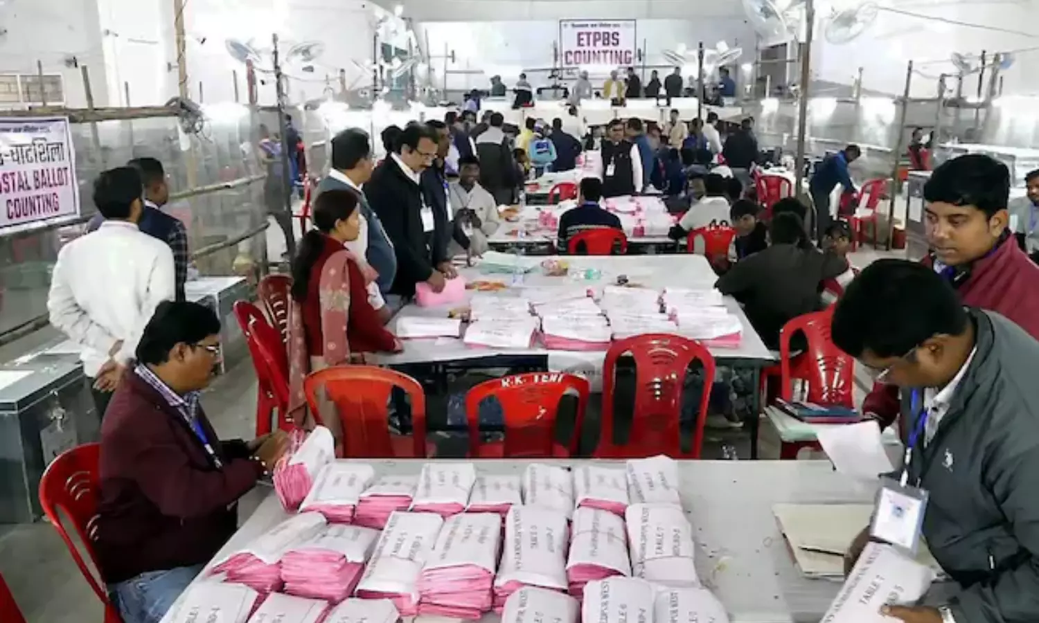 Maharashtra Election Results 2024 Mahayuti Crosses Majority Mark