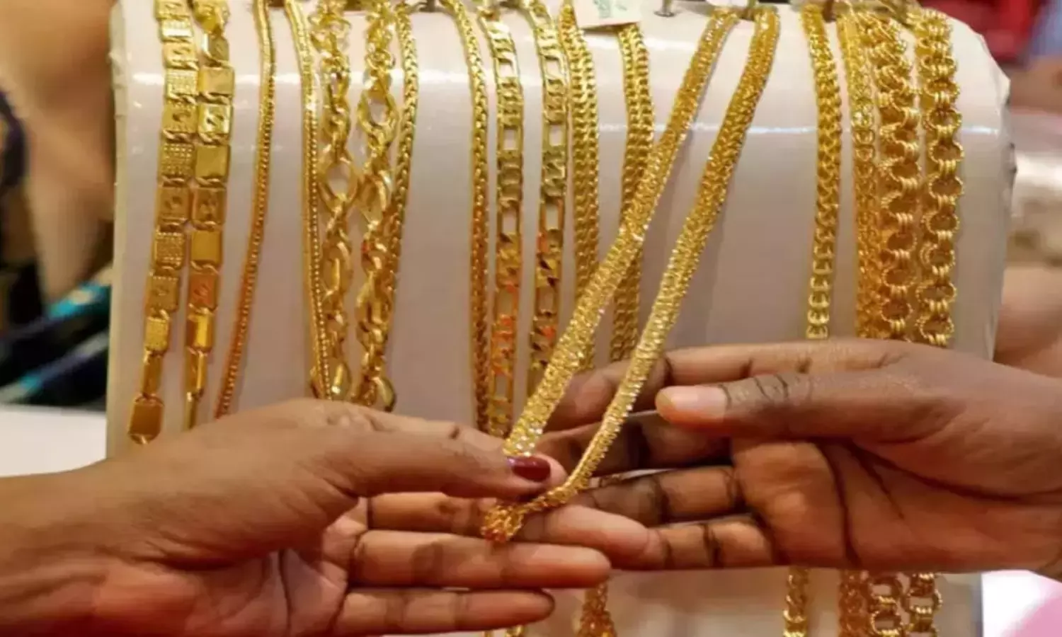 Today November 25th gold and silver prices in Hyderabad, Vijayawada, Chennai