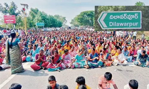 TOP 6 News @ 6PM: దిలావర్పూర్లో ఇథనాల్ ఫ్యాక్టరీకి వ్యతిరేకంగా తీవ్ర ఉద్రిక్తత.. కలెక్టర్ ప్రకటన TOP 6 News @ 6PM: దిలావర్పూర్లో ఇథనాల్ ఫ్యాక్టరీకి వ్యతిరేకంగా తీవ్ర ఉద్రిక్తత.. కలెక్టర్ ప్రకటన