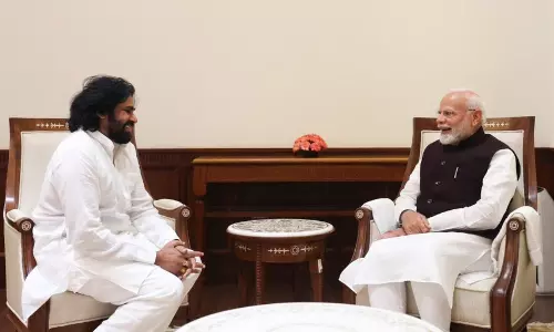 Pawan Kalyan: ప్రధాని మోదీతో పవన్ కళ్యాణ్ భేటీ.. చర్చించిన అంశాలు Pawan Kalyan: ప్రధాని మోదీతో పవన్ కళ్యాణ్ భేటీ.. చర్చించిన అంశాలు